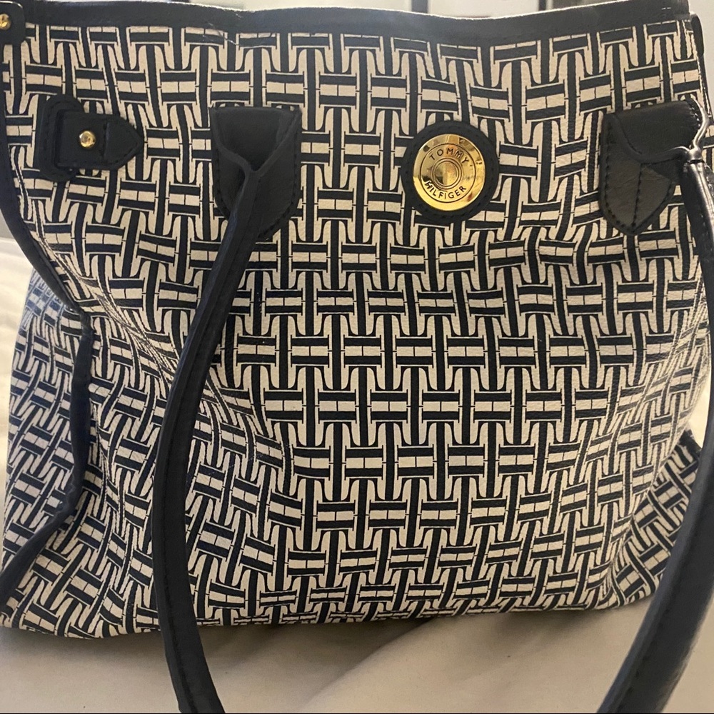 Tommy Hilfiger weekend tote